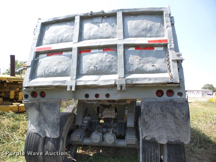 image for item J8594 1982 Clement end dump trailer