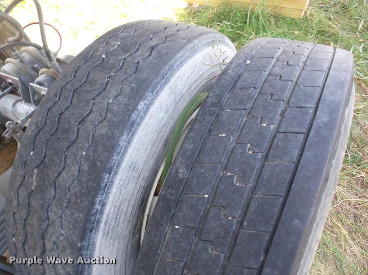 image for item J8594 1982 Clement end dump trailer