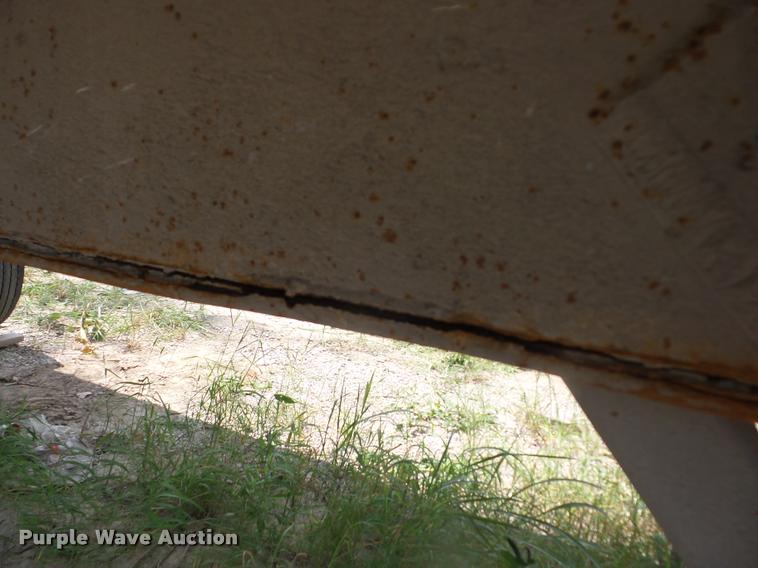 image for item J8598 1975 Lufkin end dump trailer