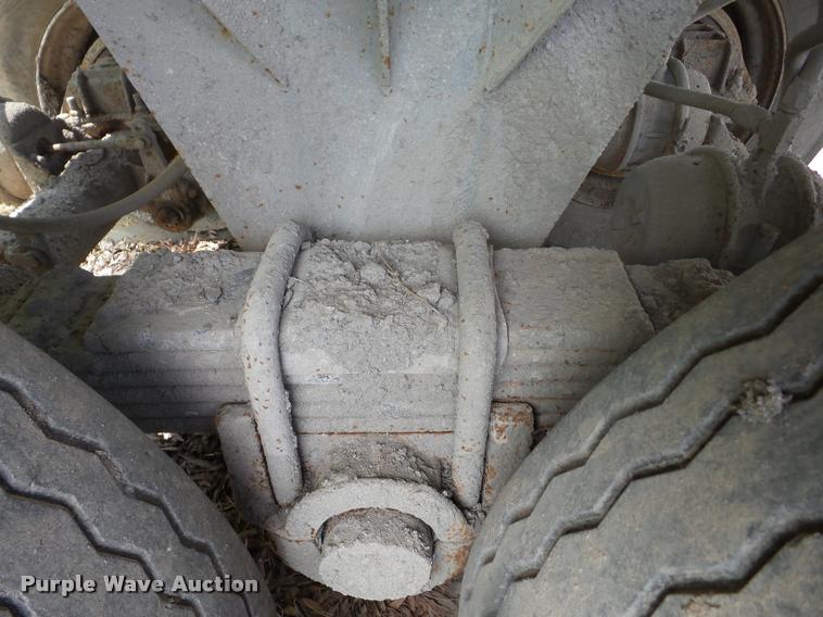 image for item J8598 1975 Lufkin end dump trailer