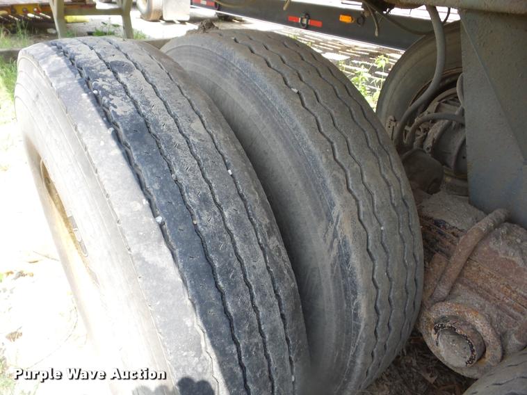 image for item J8598 1975 Lufkin end dump trailer