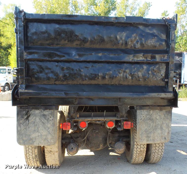 image for item J8603 2000 International 2554 dump truck