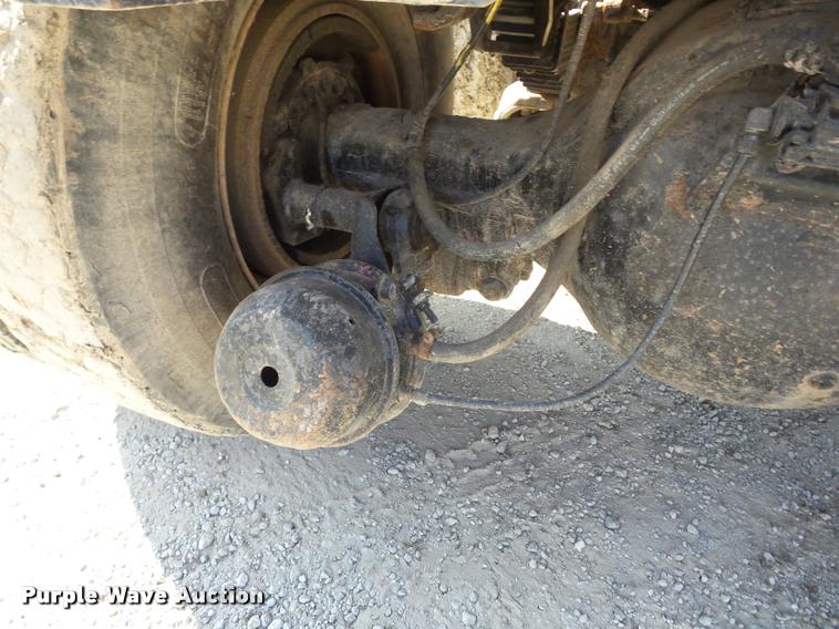 image for item J8603 2000 International 2554 dump truck