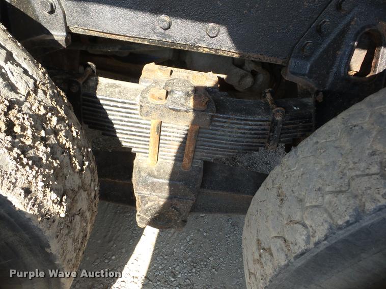 image for item J8603 2000 International 2554 dump truck