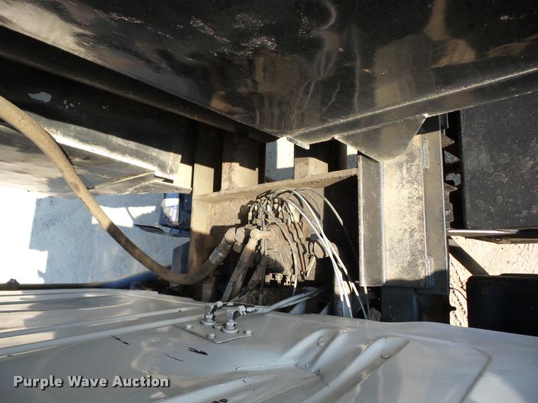 image for item J8603 2000 International 2554 dump truck