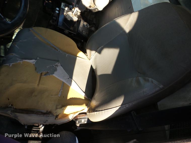 image for item J8603 2000 International 2554 dump truck