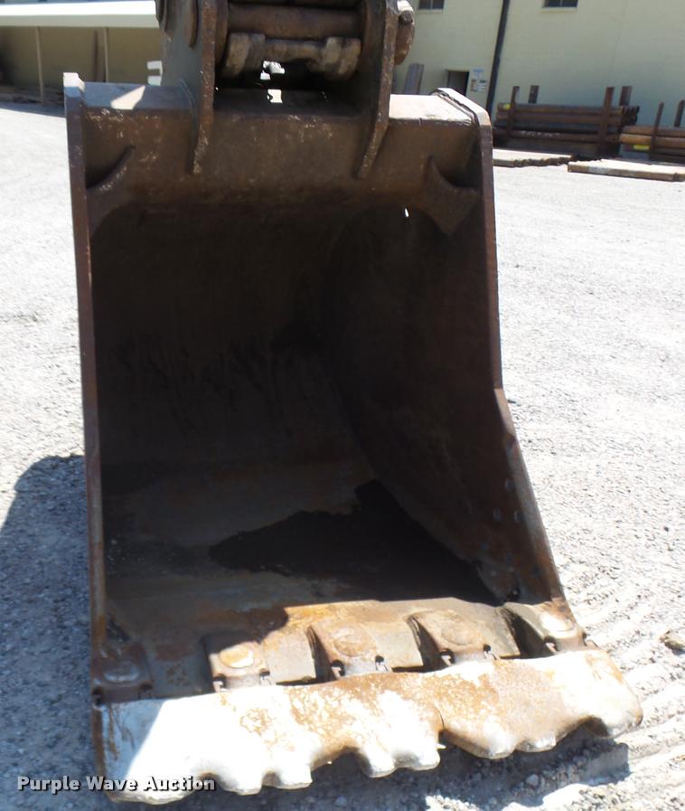 image for item K1781 2003 Komatsu PC400LC-6 excavator