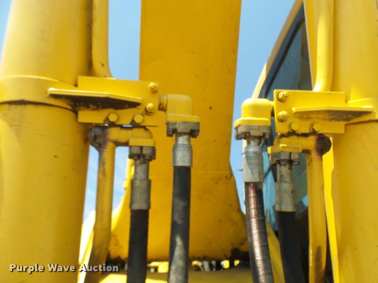 image for item K1781 2003 Komatsu PC400LC-6 excavator