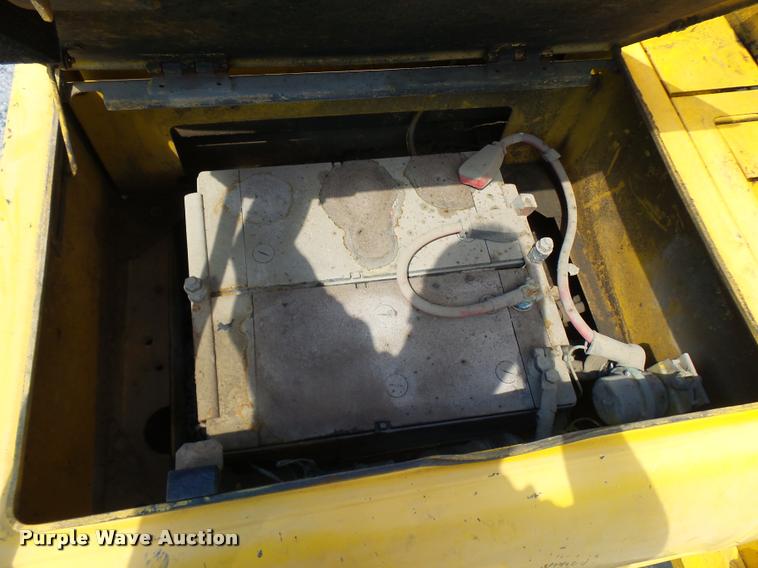 image for item K1781 2003 Komatsu PC400LC-6 excavator