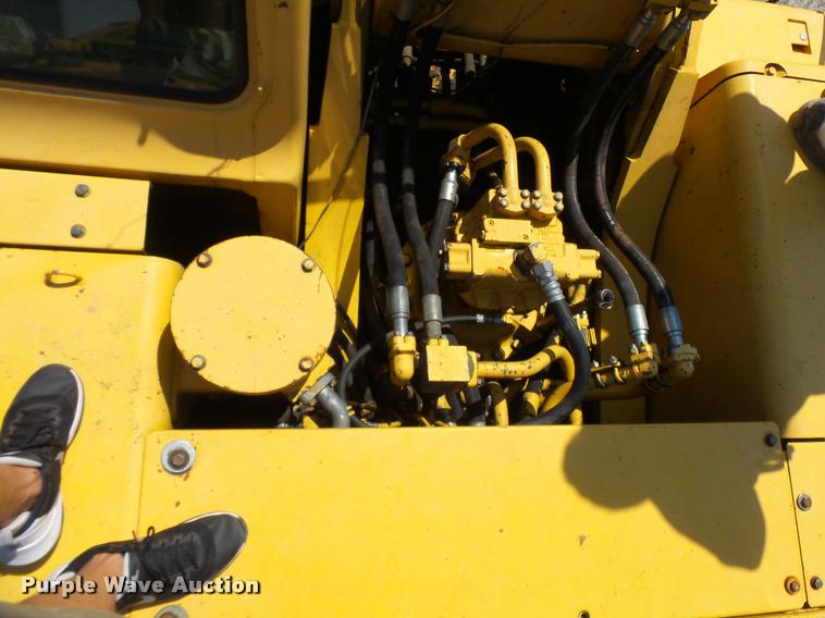 image for item K1781 2003 Komatsu PC400LC-6 excavator
