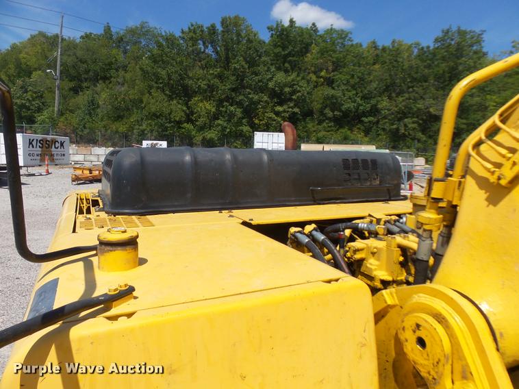 image for item K1781 2003 Komatsu PC400LC-6 excavator