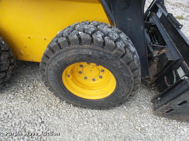 image for item K1791 2012 John Deere 326D skid steer