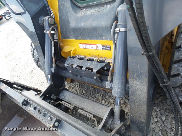 image for item K1791 2012 John Deere 326D skid steer