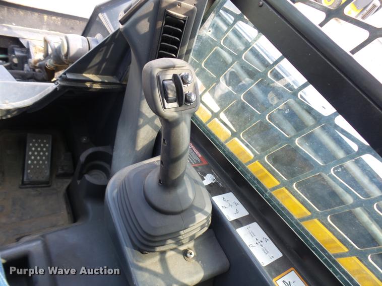 image for item K1791 2012 John Deere 326D skid steer