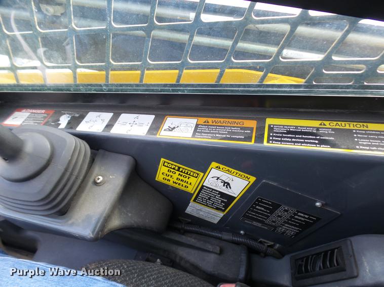 image for item K1791 2012 John Deere 326D skid steer