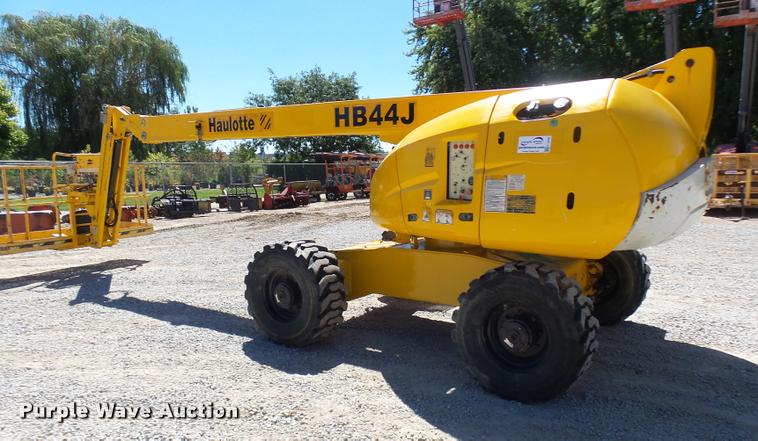 image for item K1836 2003 Haulotte HB44J boom lift
