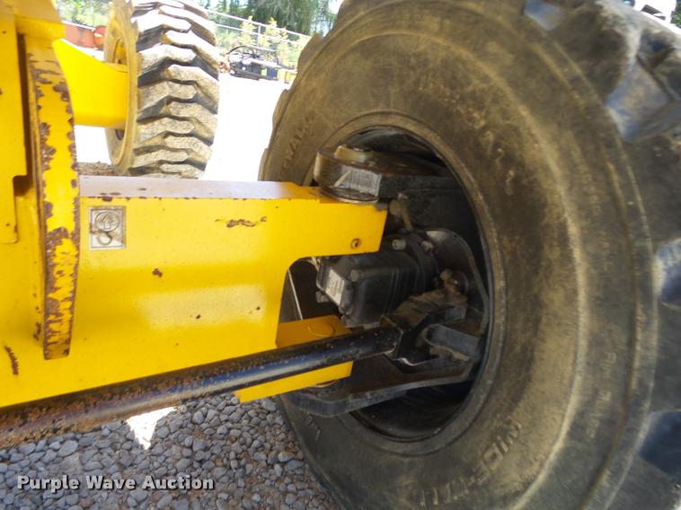 image for item K1836 2003 Haulotte HB44J boom lift