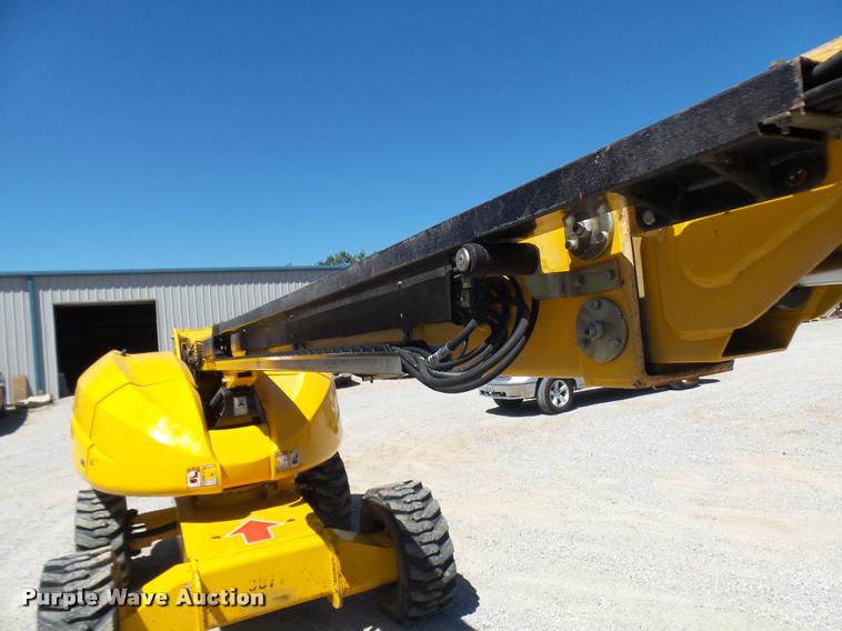 image for item K1836 2003 Haulotte HB44J boom lift