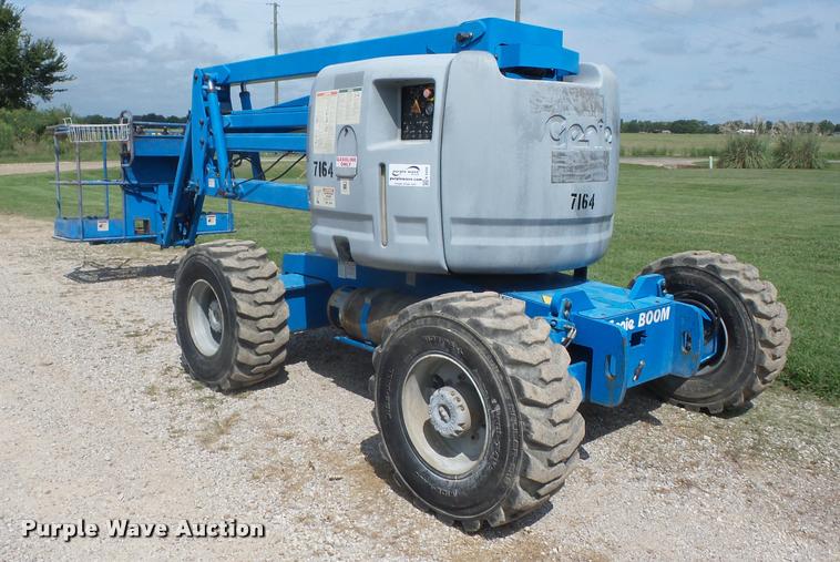 image for item K6420 2001 Genie Z45/25 boom lift