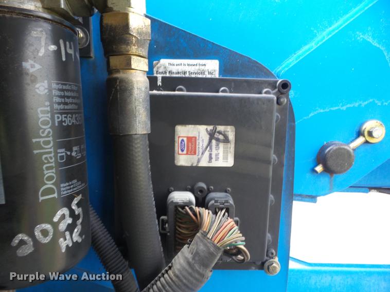 image for item K6420 2001 Genie Z45/25 boom lift