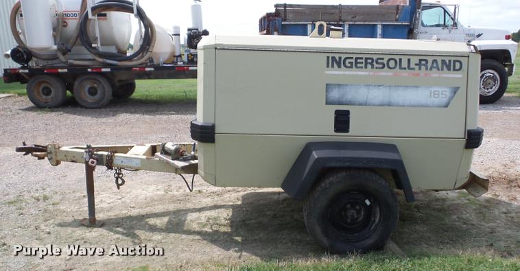 image for item K6423 1997 Ingersoll Rand 185 air compressor