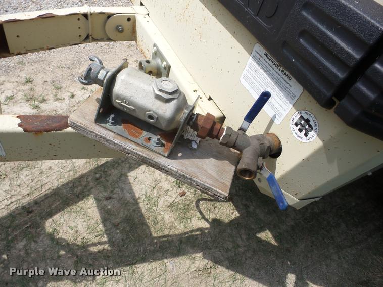 image for item K6423 1997 Ingersoll Rand 185 air compressor