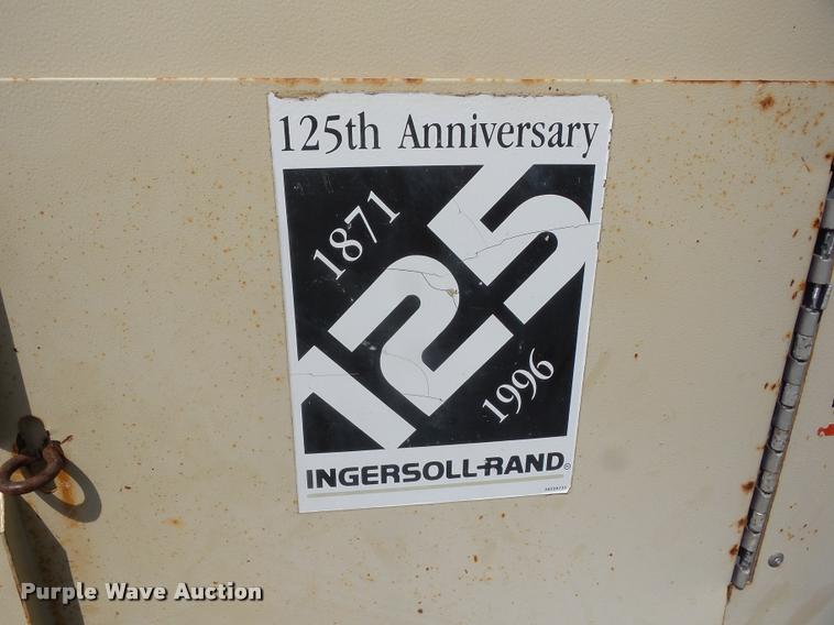 image for item K6423 1997 Ingersoll Rand 185 air compressor