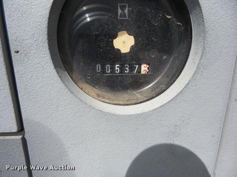 image for item K6423 1997 Ingersoll Rand 185 air compressor