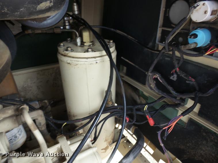 image for item K6423 1997 Ingersoll Rand 185 air compressor