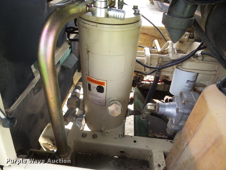 image for item K6423 1997 Ingersoll Rand 185 air compressor