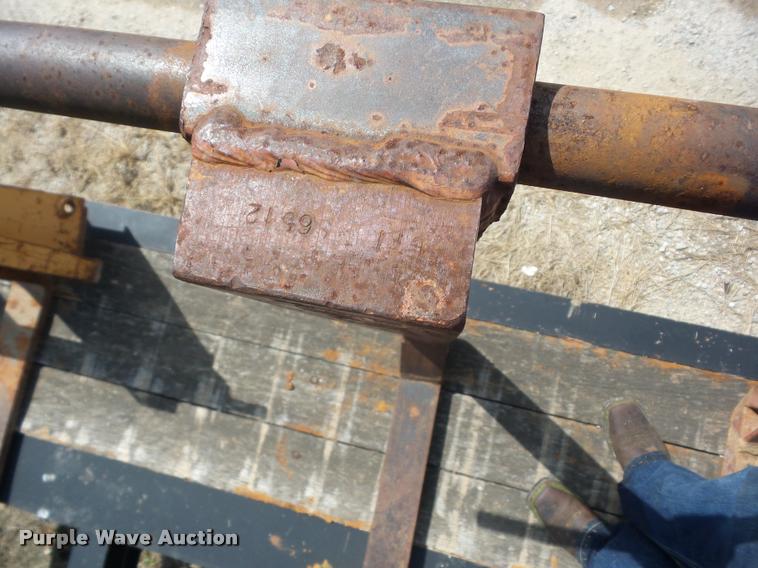 image for item K6425 Backhoe pallet forks