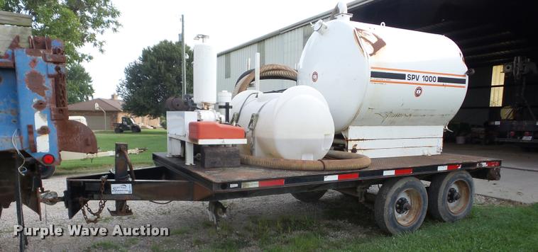 image for item K6432 1999 Maxey vacuum trailer