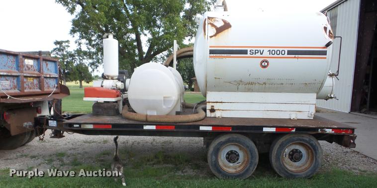 image for item K6432 1999 Maxey vacuum trailer