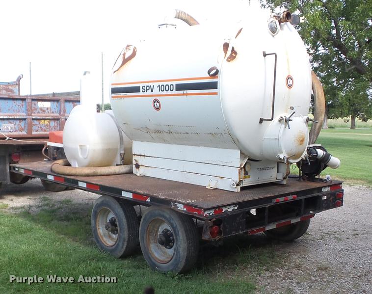 image for item K6432 1999 Maxey vacuum trailer