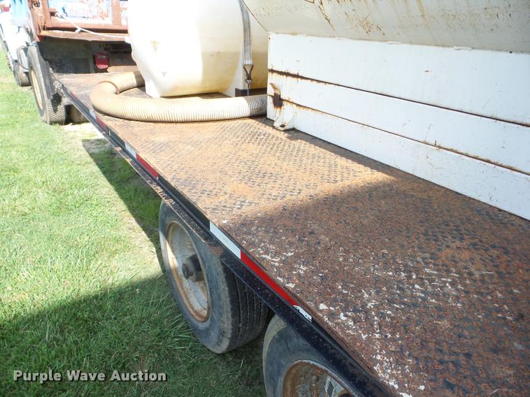 image for item K6432 1999 Maxey vacuum trailer
