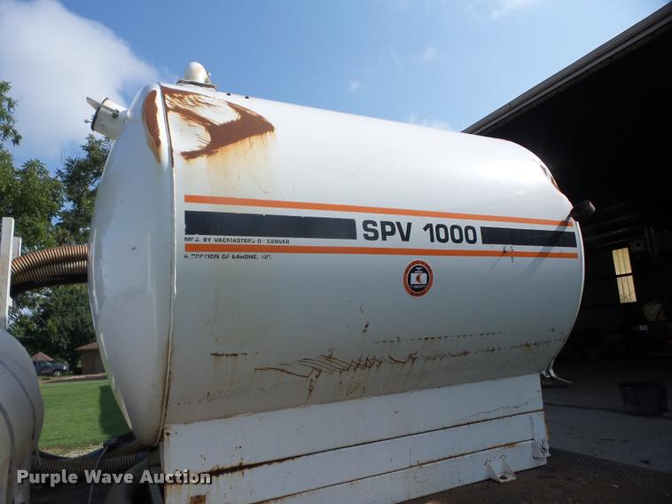 image for item K6432 1999 Maxey vacuum trailer