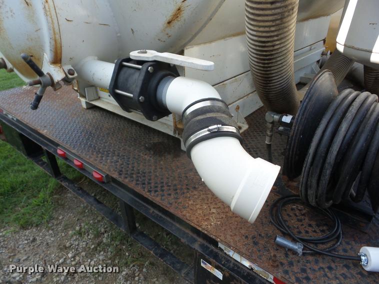 image for item K6432 1999 Maxey vacuum trailer
