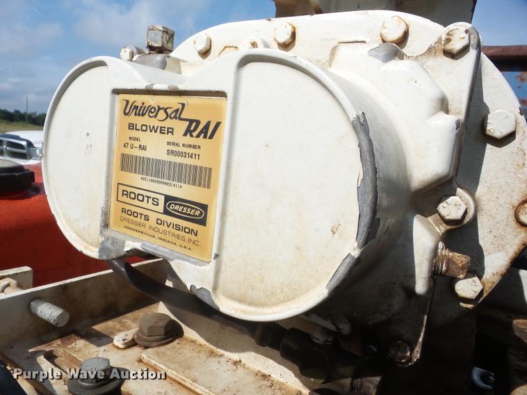image for item K6432 1999 Maxey vacuum trailer