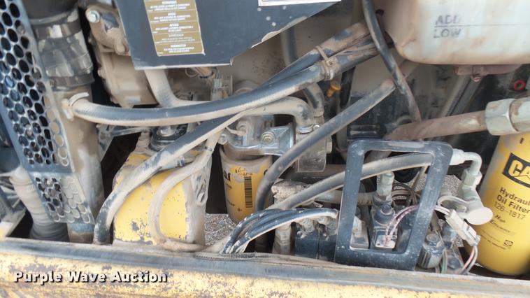 image for item L2293 2001 Caterpillar TH83 telehandler