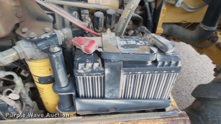 image for item L2293 2001 Caterpillar TH83 telehandler