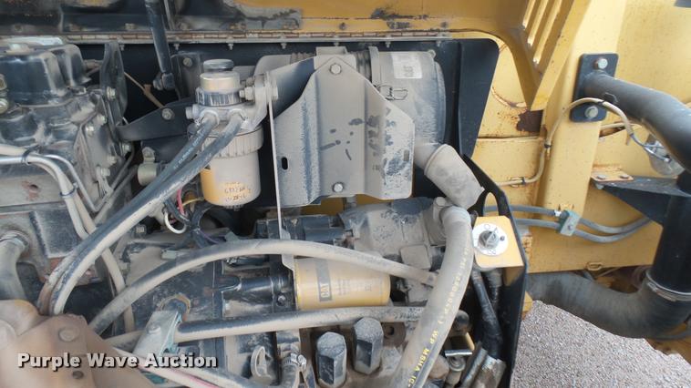 image for item L2293 2001 Caterpillar TH83 telehandler