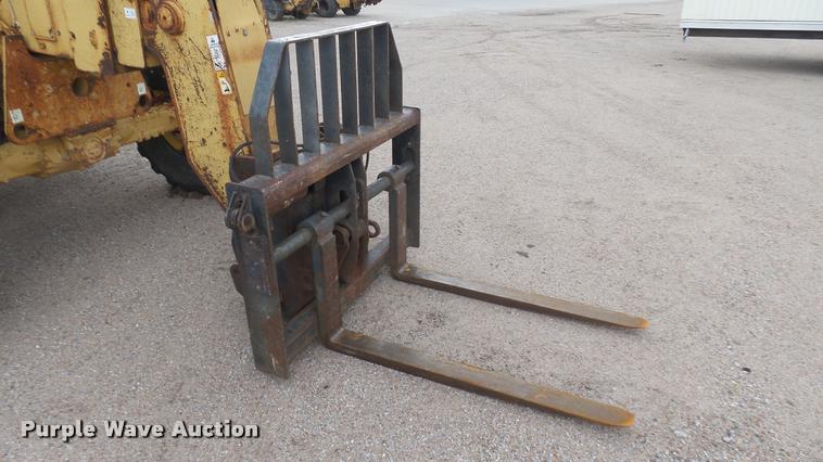 image for item L2293 2001 Caterpillar TH83 telehandler