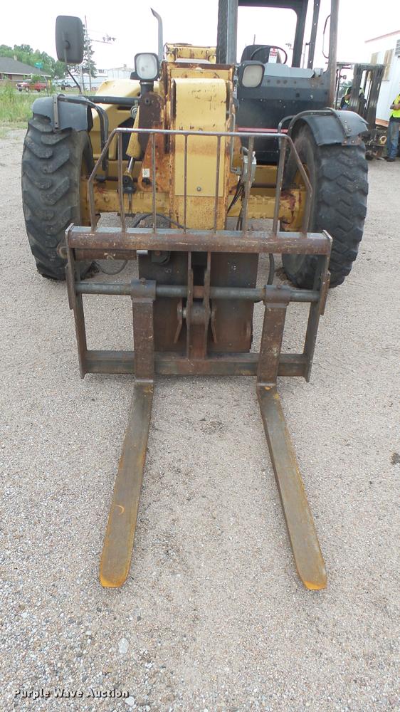 image for item L2293 2001 Caterpillar TH83 telehandler