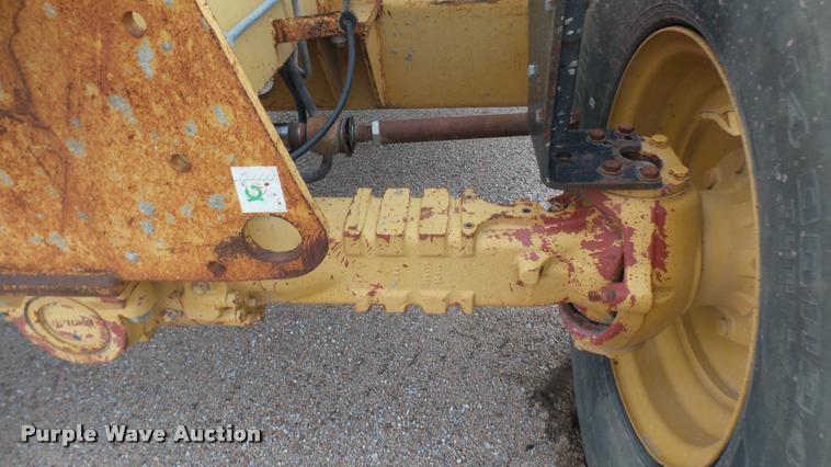 image for item L2293 2001 Caterpillar TH83 telehandler