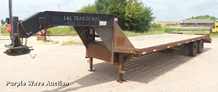image for item L2294 2000 L&L equipment trailer