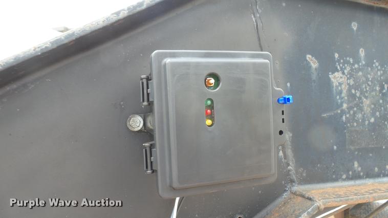 image for item L2294 2000 L&L equipment trailer