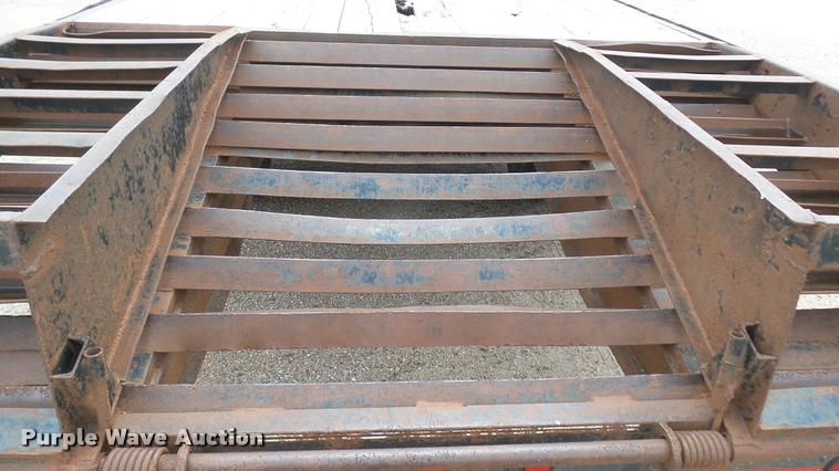 image for item L2294 2000 L&L equipment trailer