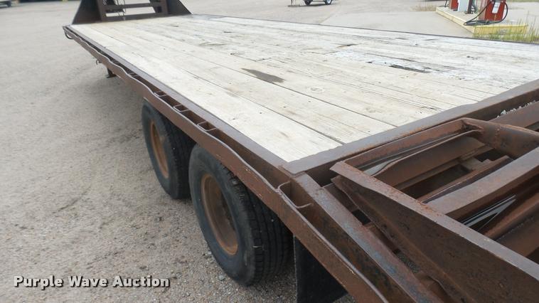 image for item L2294 2000 L&L equipment trailer