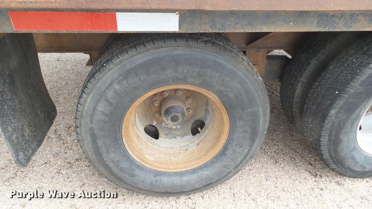 image for item L2294 2000 L&L equipment trailer