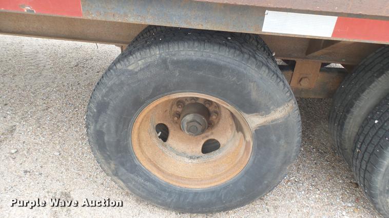 image for item L2294 2000 L&L equipment trailer